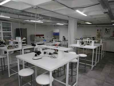 imgi_18_Laboratoires modernes (1)
